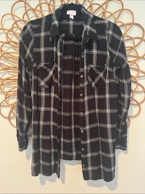 Isabel Maternity by Ingrid & Isabel Black and White Plaid Maternity Shirt